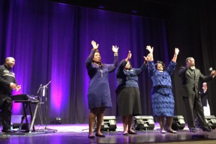 Dopo il Gospel, a teatro ancora musica e poi dialetto!